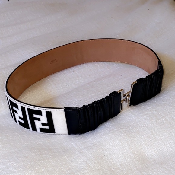 Fendi women’s Velvet FF Motif Waist Belt - sz75/30 - Picture 2 of 14